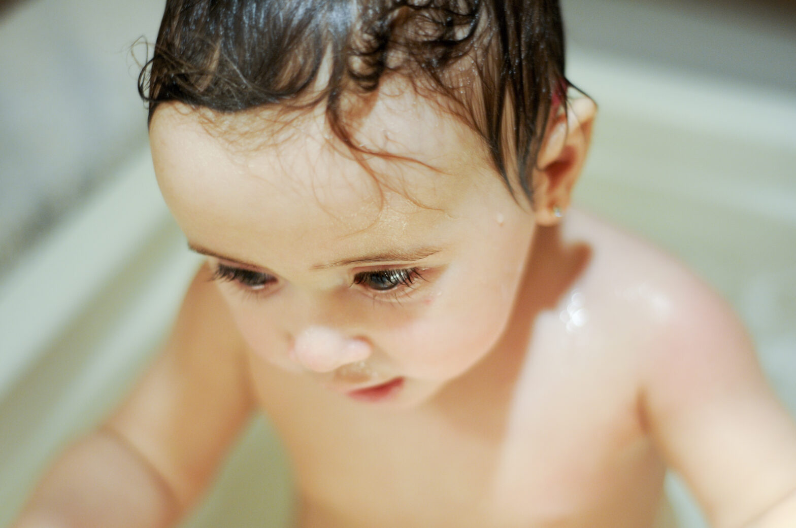 Best Pediatrician in Faridabad provides the tips for Bathing an Infant