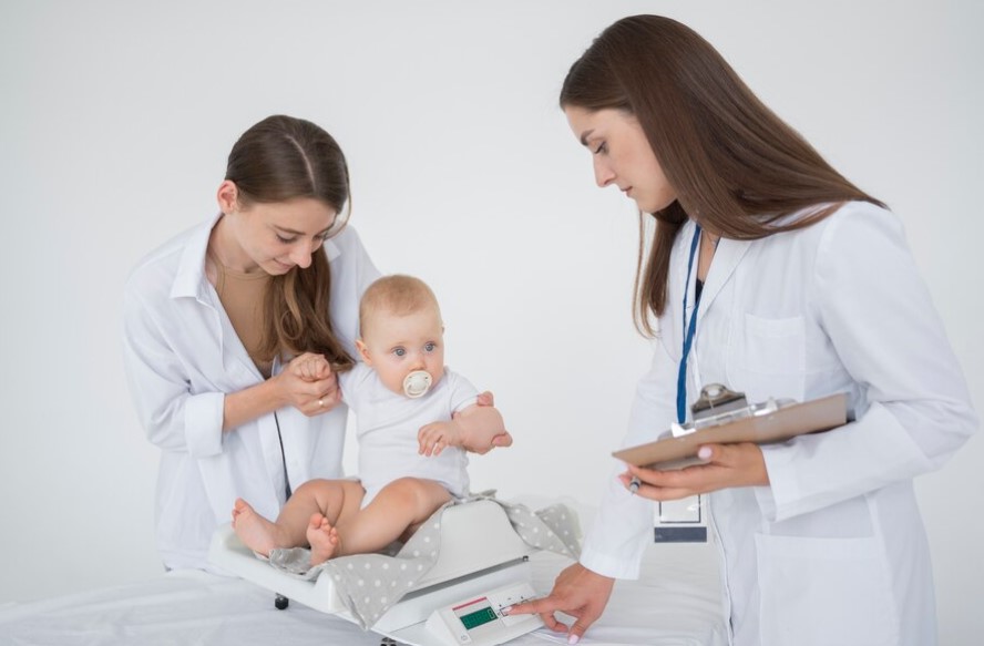 When to Call the Pediatrician - Savera Child Clinic